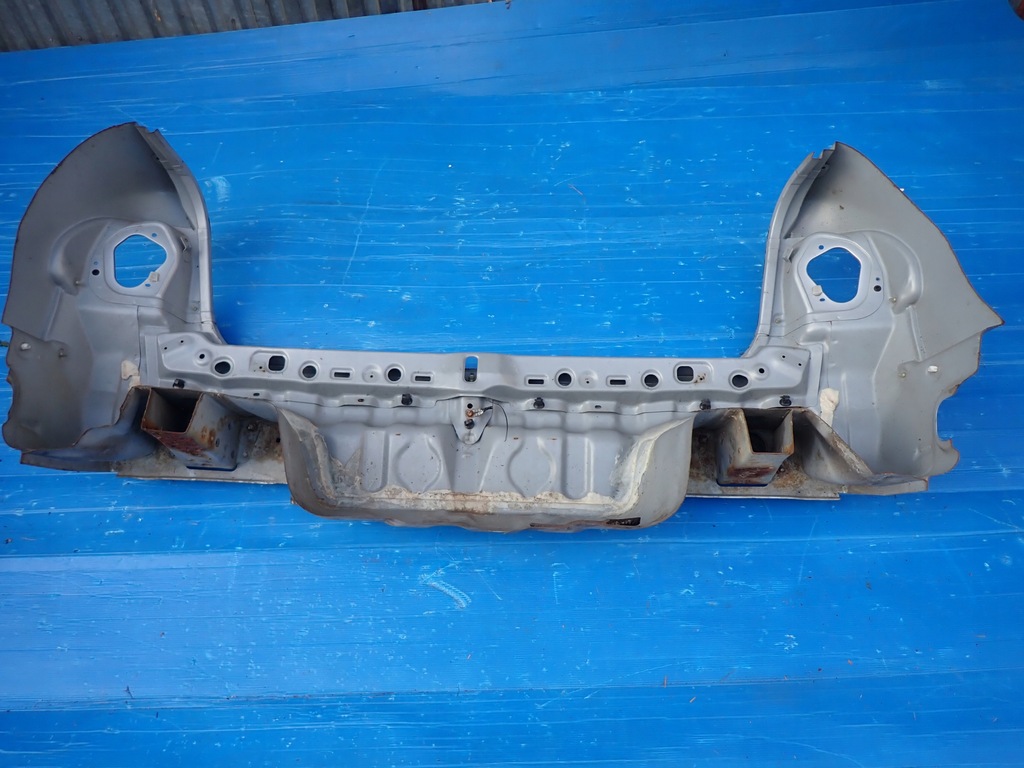 фото №8, Toyota avensis t22 4d 97-02 pas задний