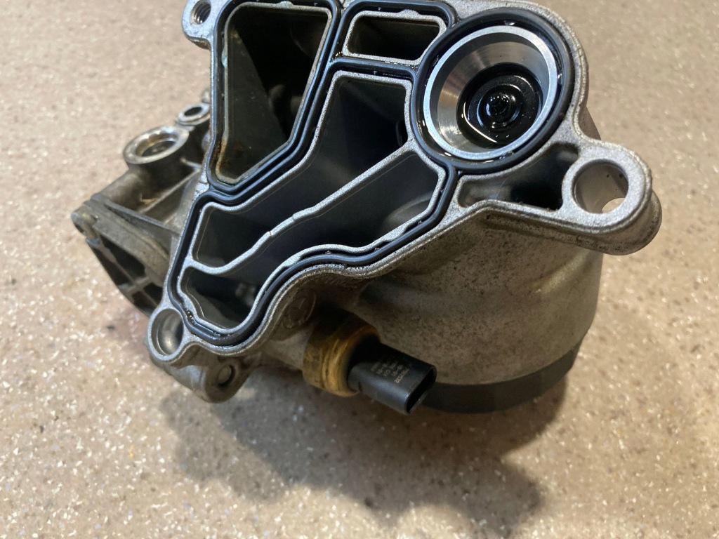 Купить Основание фильтра масла bmw m4 f82 f83 7850293