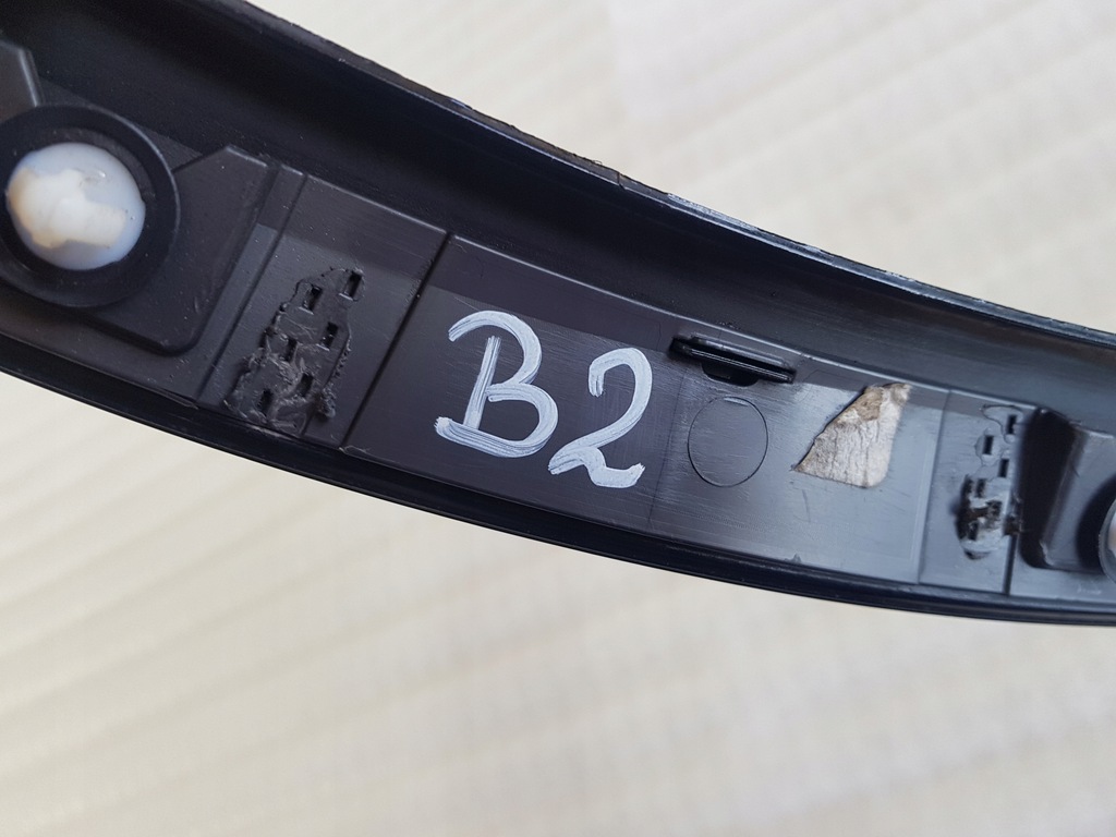 фото №14, Cadillac xt5 молдинг накладка крыла правая перед