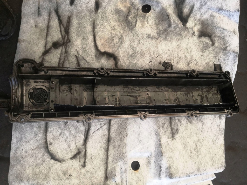 Кришка клапанів bmw e34 524 td 2.4 td Ціна