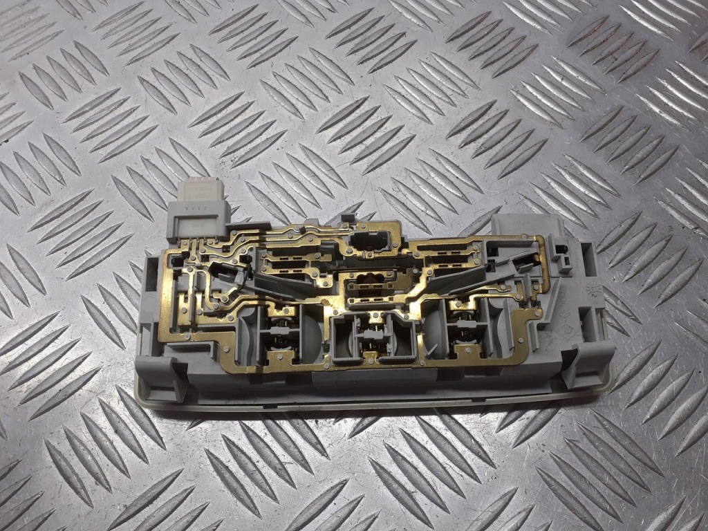 фото №3, Освещение кабины перед renault laguna iii 264300003r