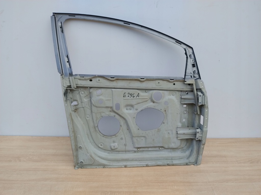фото №1, Vw golf plus 5m правое дверь перед рамка каркас
