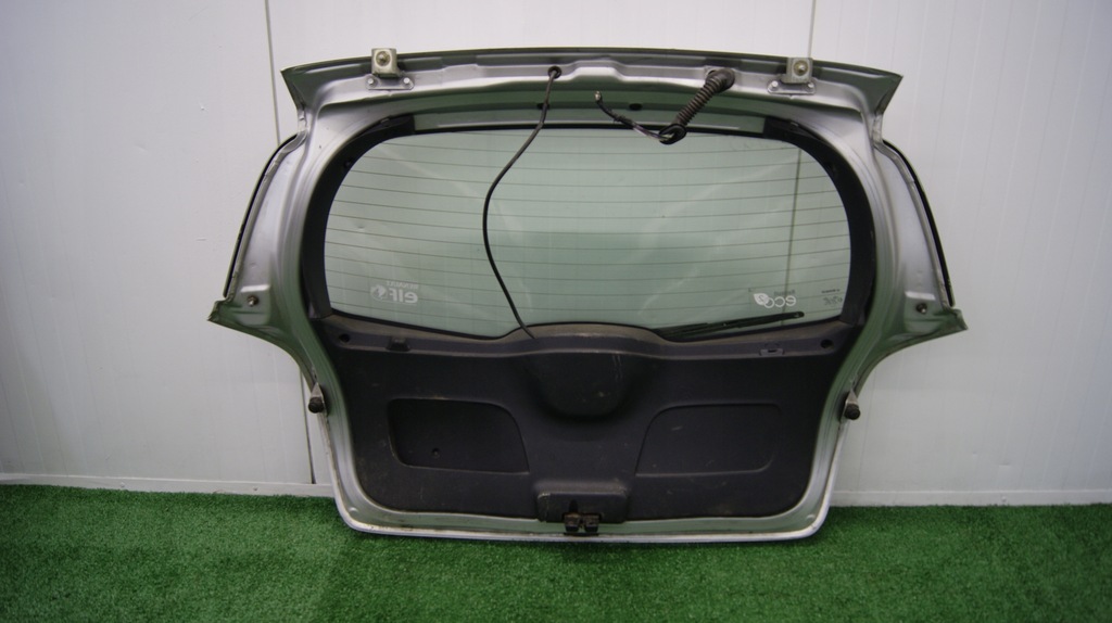 фото №6, Крышка багажника задняя задняя renault clio 3 ted69