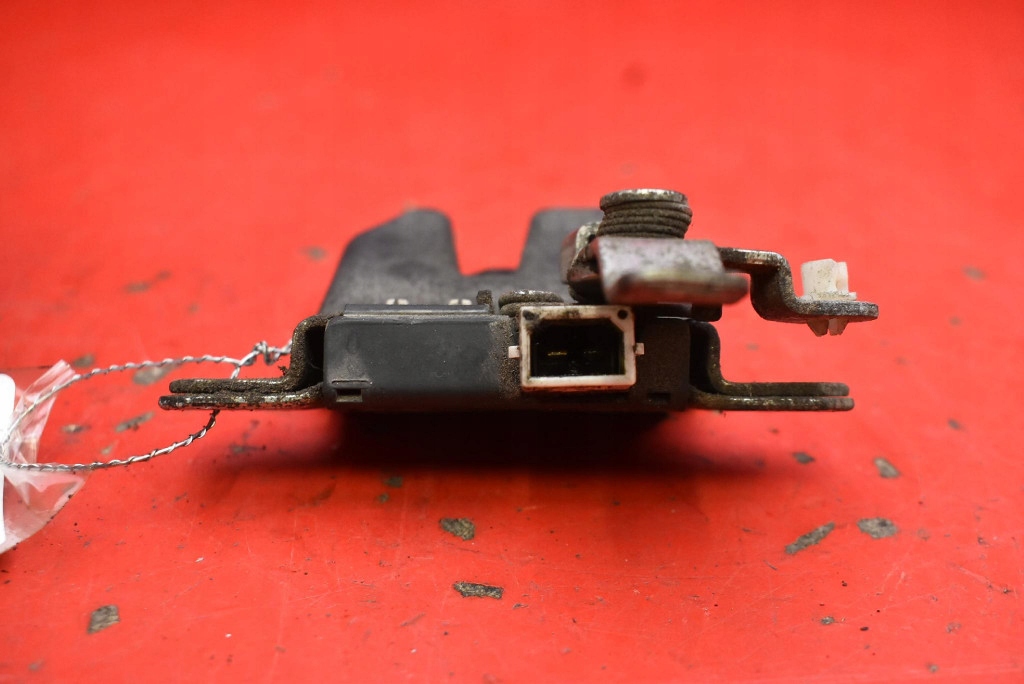 фото №5, Замок кришки задня багажника 3u5827505a skoda superb 1 i sedan 01-06