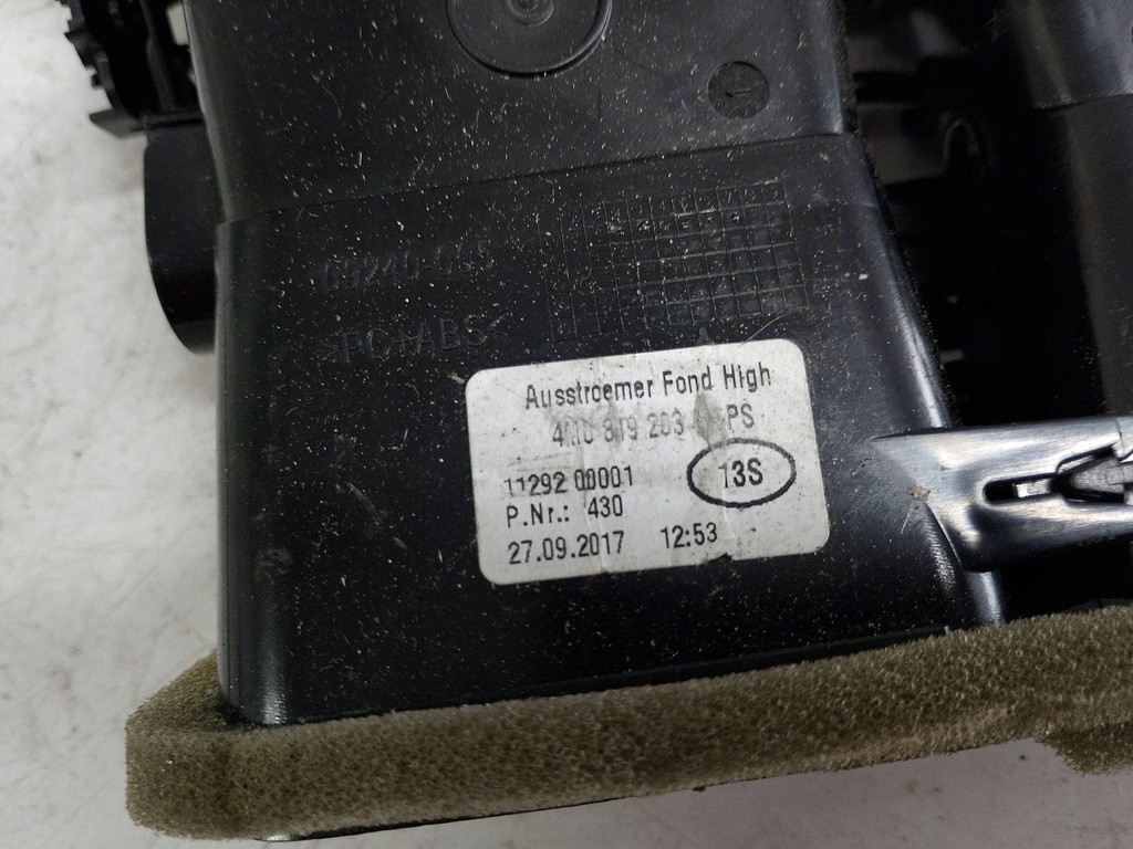 фото №5, Audi решітка обдув тунель 4m0819203 europa