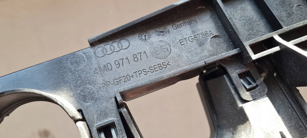 фото №9, Sq8 4m rsq8 q8 кронштейн кронштейн жабо ліва 4m0971871bg