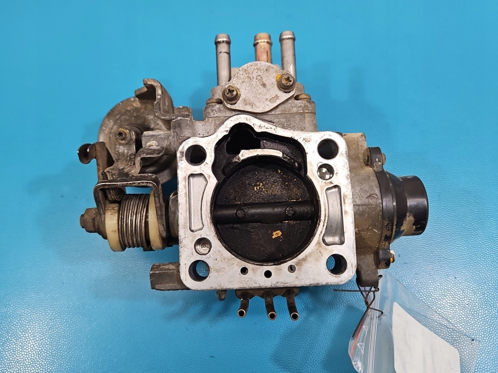 Дросельна заслінка toyota rav4 i 94- 22270-74240 89452-22090 2.0 16v в Україні