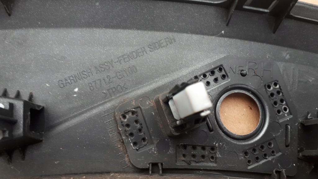 фото №12, Hyundai ioniq v правая молдинг крыла перед