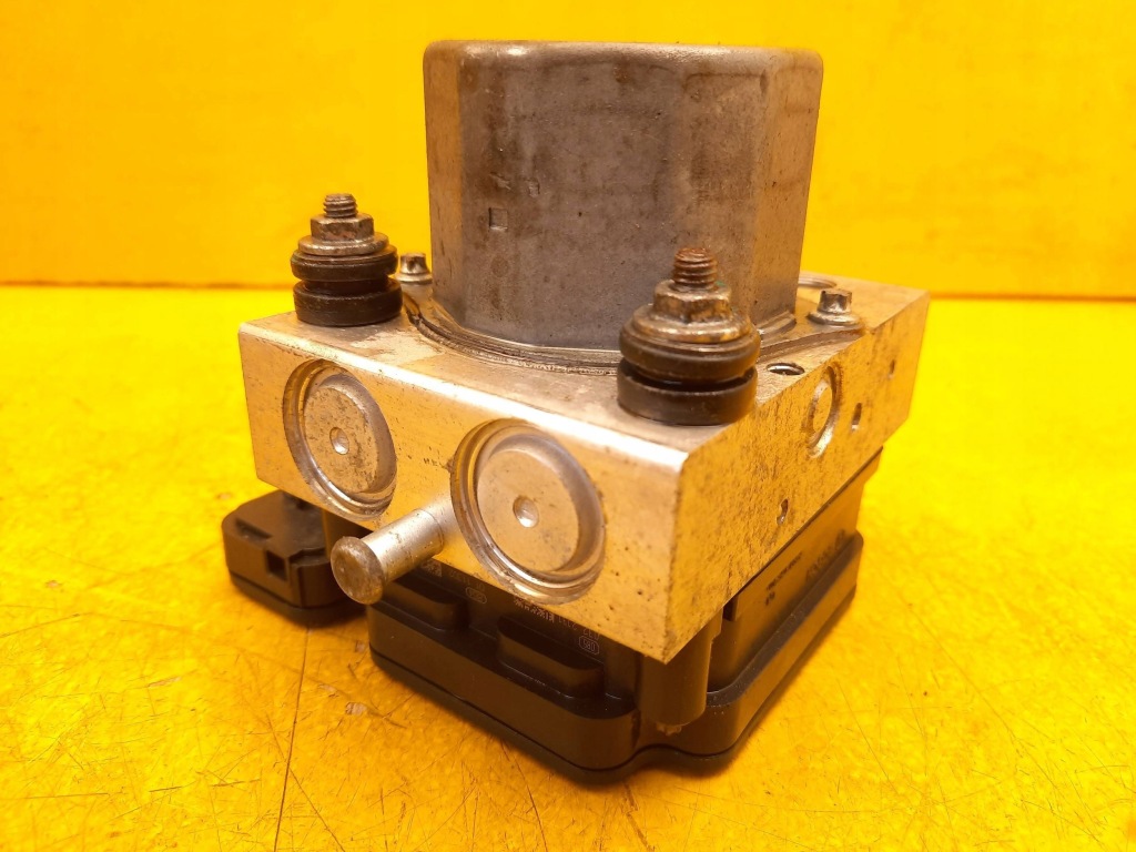 Tesla model s насос abs 1037797-00-a Недорого