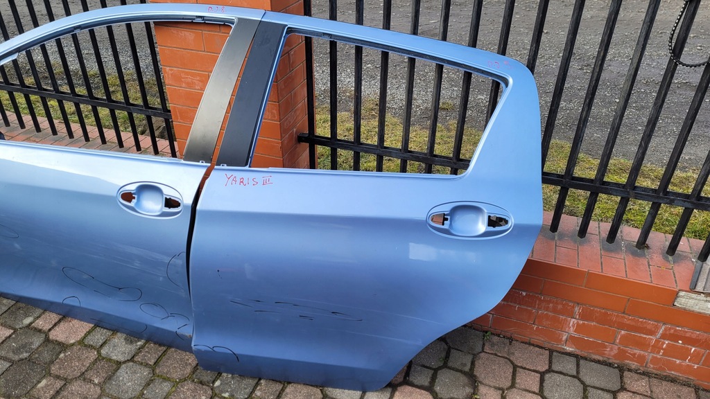 фото №1, Дверь левая задняя задние toyota yaris iii 11- дверь левый задняя yaris iii 2011-