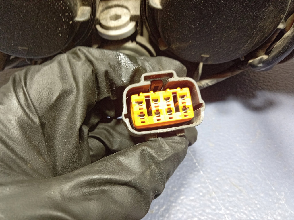 фото №6, Mazda 2 dy lift фара правый перед лампа передняя eu dg4051030