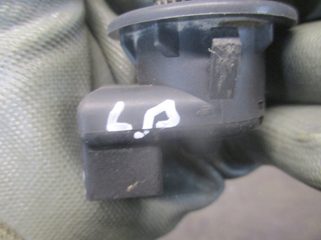 фото №5, Кнопка регулировки зеркал 8200002442 renault master ii 2.5 d 03-10 r.