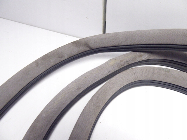 фото №4, Alfa romeo 166 прокладка karos. дверь задняя левая