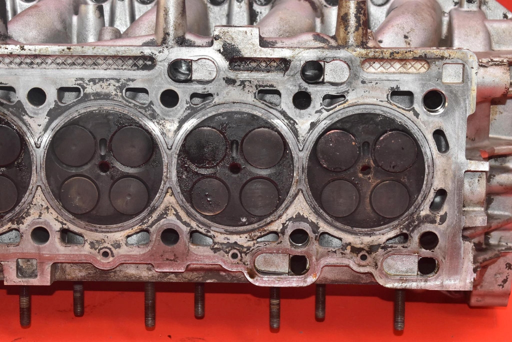 фото №7, Головка двигуна 08692974002 volvo s70 v70 2 ii 2.4 d5 163 km 00-05