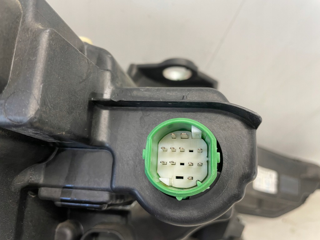 фото №14, Maserati levante 16-ксенон лампа перед ліва europa