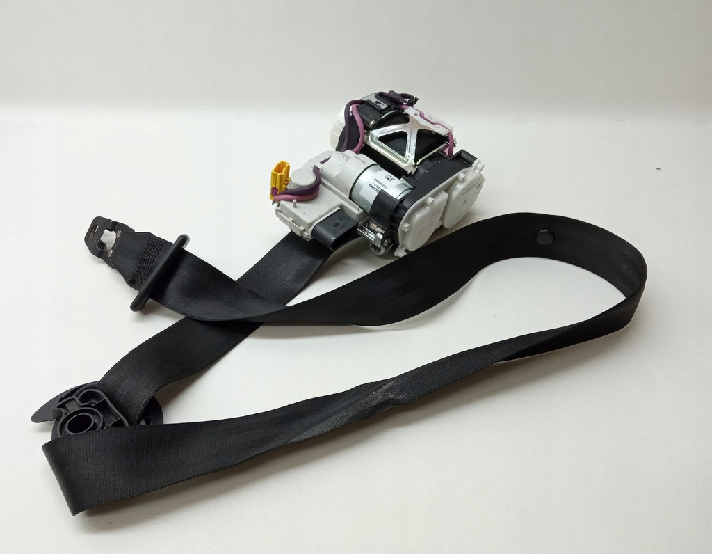 фото №1, Pas безпеки правий перед a8 d4 4h0857706a