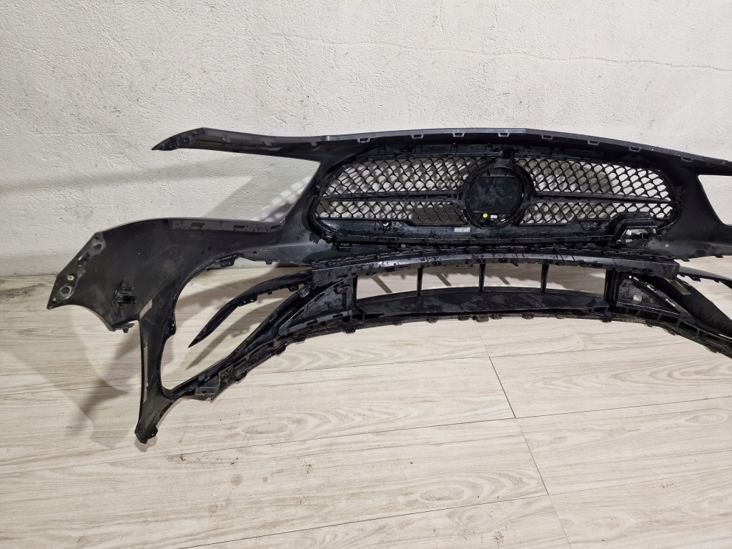 Бампер перед mercedes cls 257 рестайлінг  amg 21- Зі Шроту