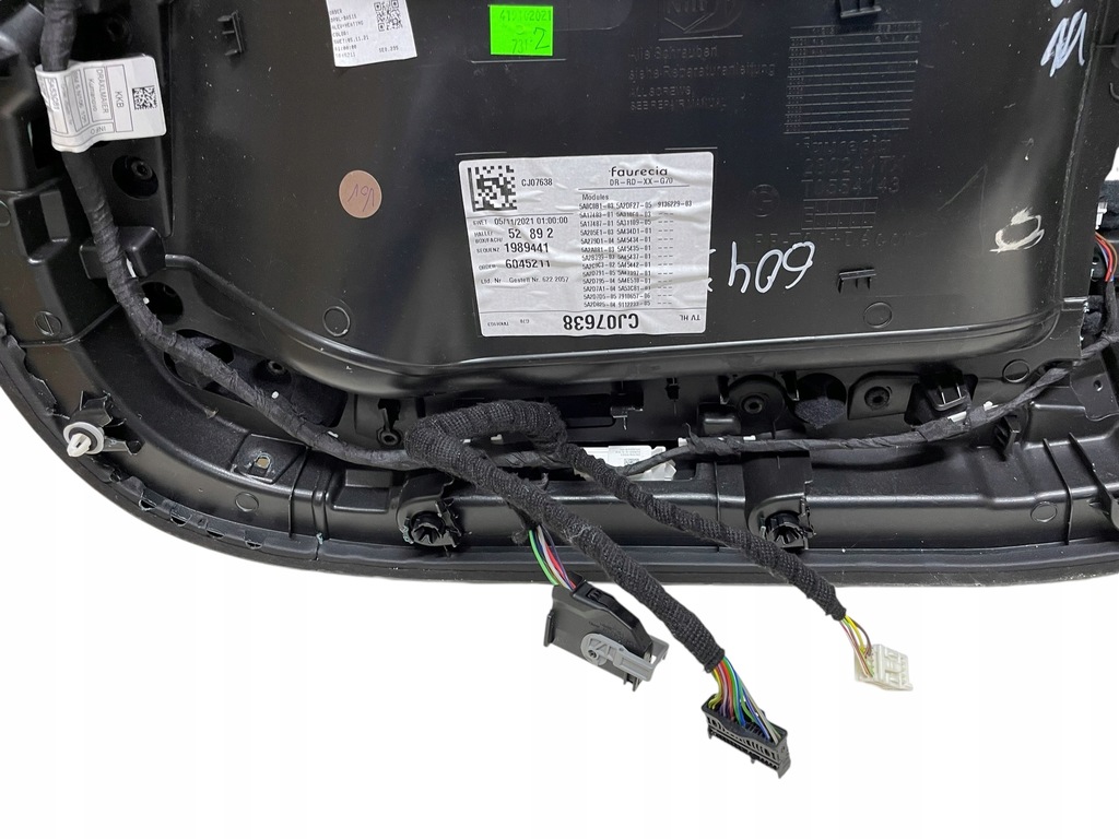 фото №11, Обивка дверь левый задняя bowers wilkins bmw 7 g70