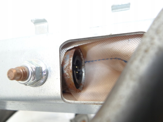 фото №6, Jeep grand cherokee wk2 подушка коленная kolan 610832500d