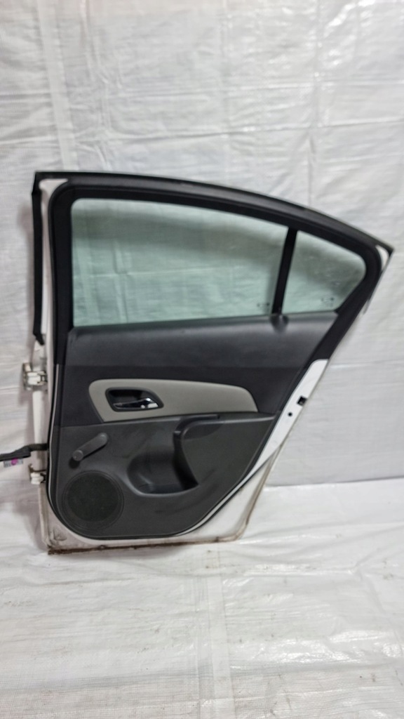 фото №7, Дверь задняя правое chevrolet cruze i sedan полный gcb