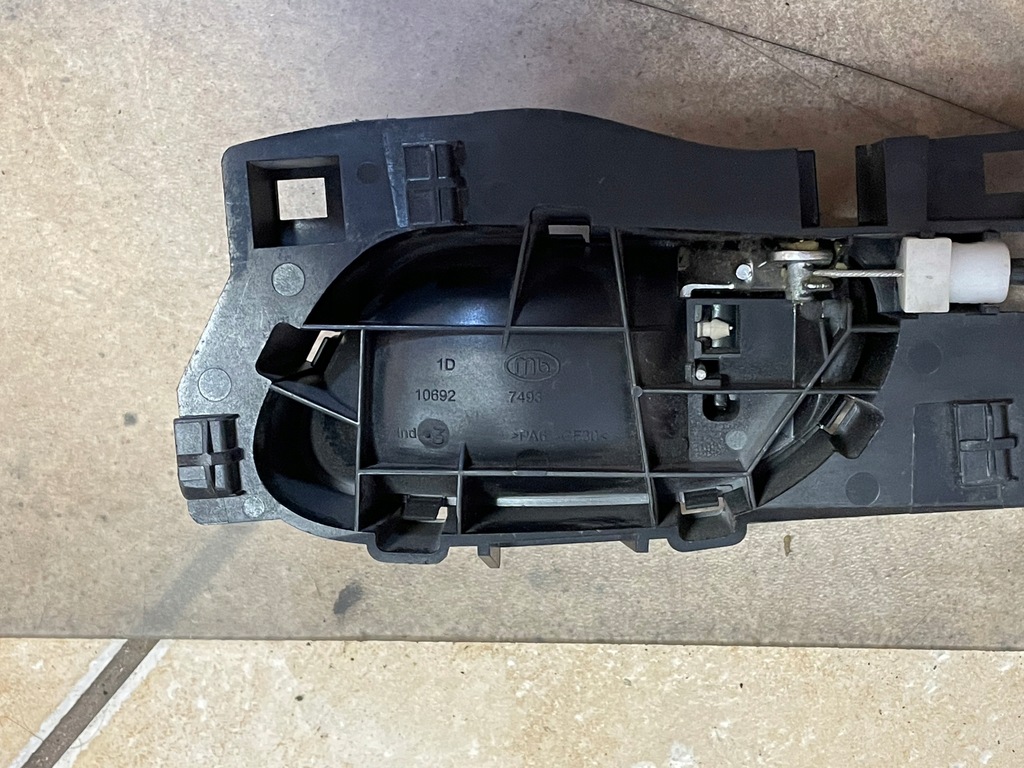 фото №12, Citroen оригинальный номер 9685950277 ручка+ замок+ кронштейн c4