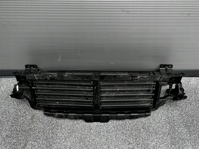 фото №1, Шторка жалюзи воздуха volvo xc60 ii cała!