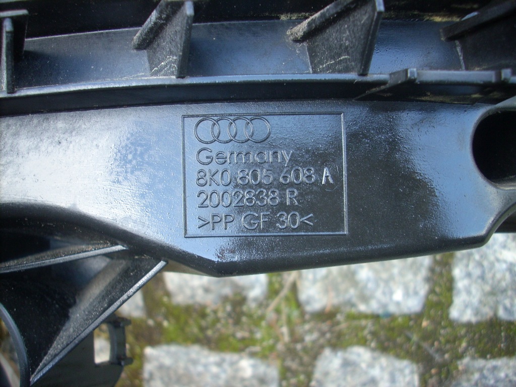 фото №7, Audi a4 b8 направляющая кронштейн лампы lew pr перед передний 8k0805607a 8k0805608a