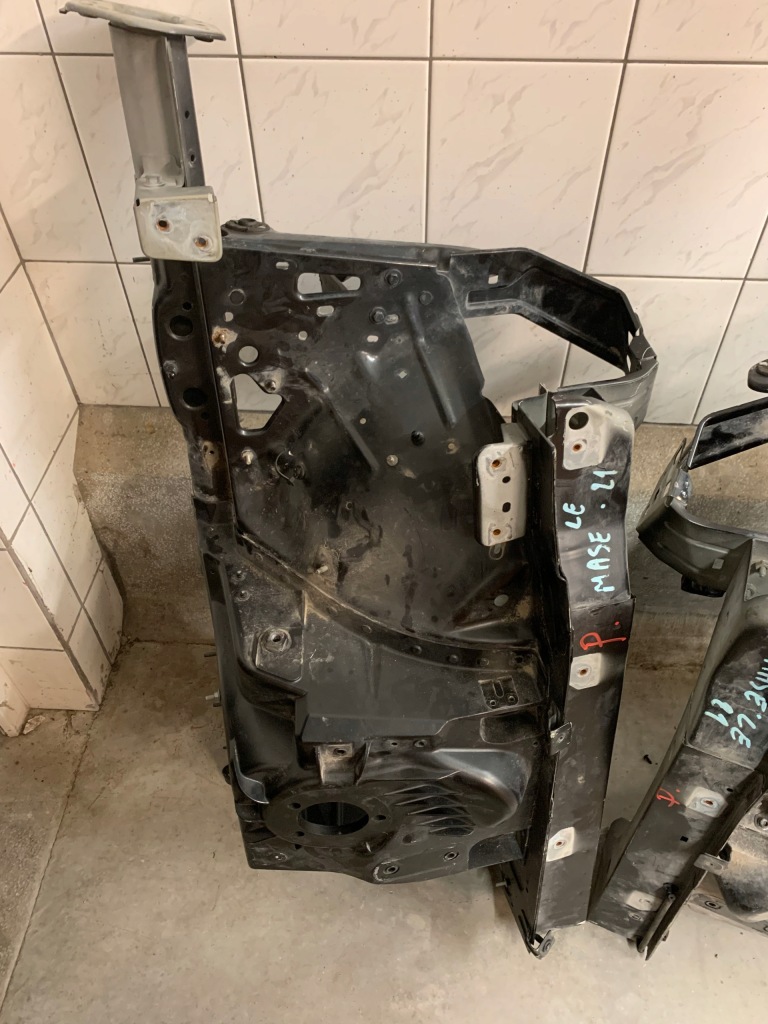 фото №2, Четверть лонжерон подкрылок levante правая