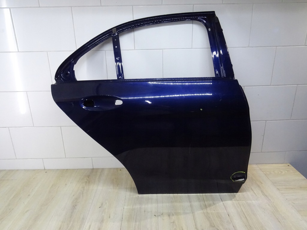 фото №1, Mercedes двері праве задні w205 a2057320210