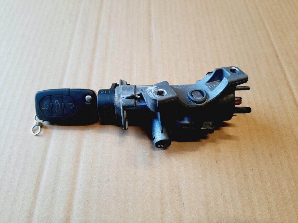 фото №1, Audi a8 s8 d2 замок запалювання ключ 4b0905851b