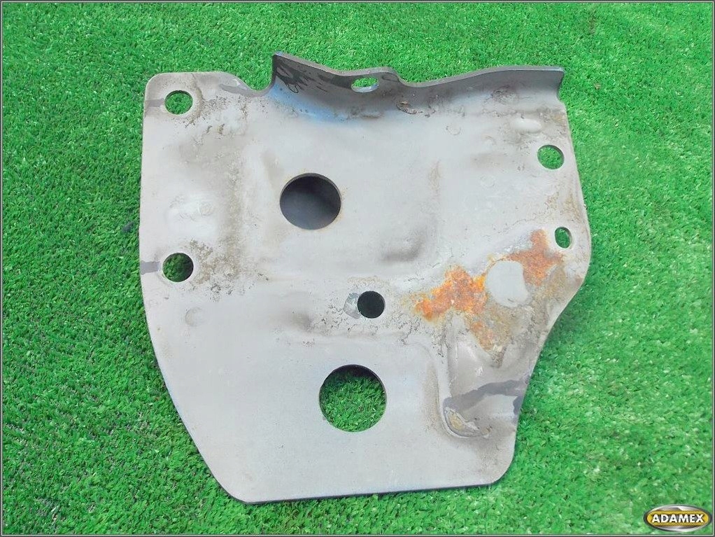 фото №5, Toyota hiace iv 00r - защита корпус правая перед