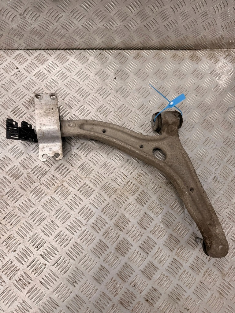 фото №1, Рычаг левый перед передний mercedes a-klasa w176