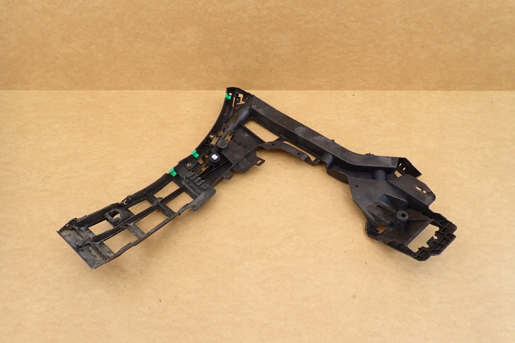 фото №10, Volvo xc90 ii напрямна бампера правий задня задній 31663176