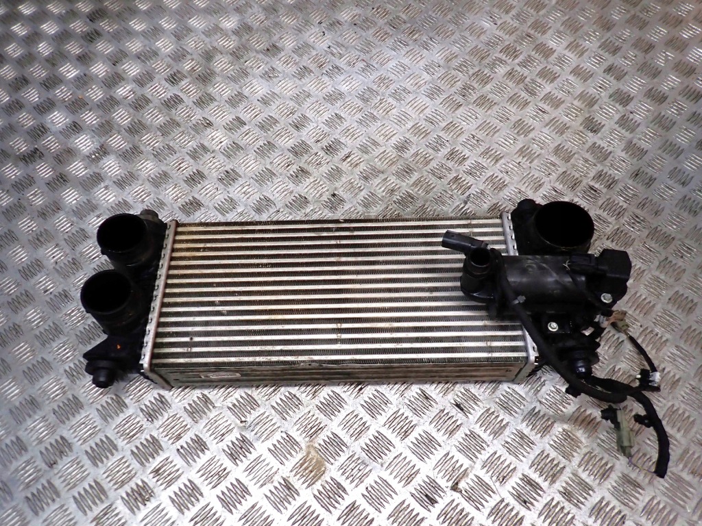 Радиатор воздуха интеркулер ford f150 3.5 2.7 2021- в Украине