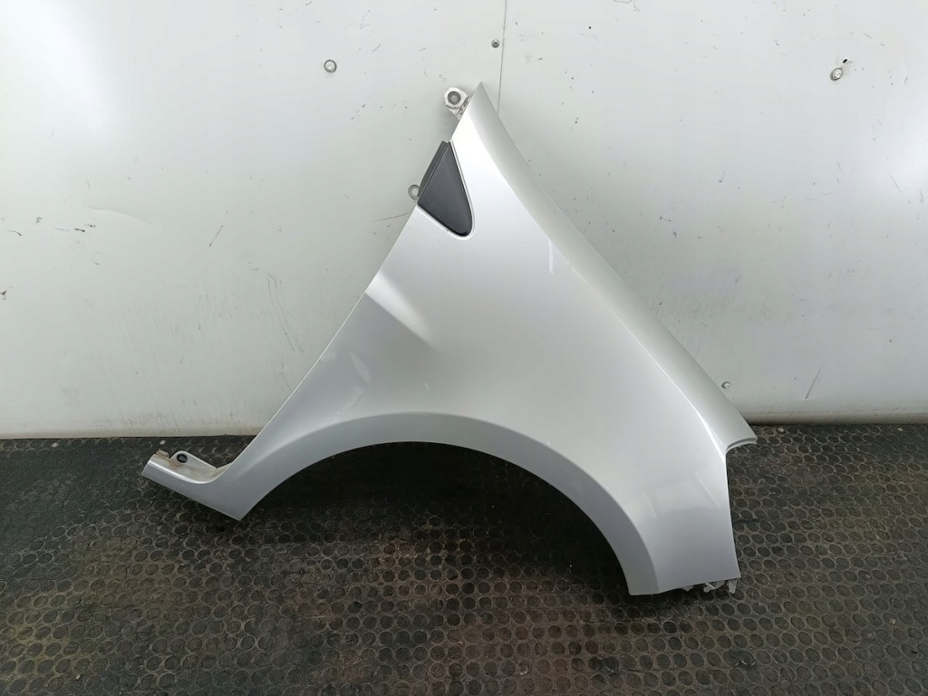 Купить Крыло  правый  перед renault clio 3 ted69