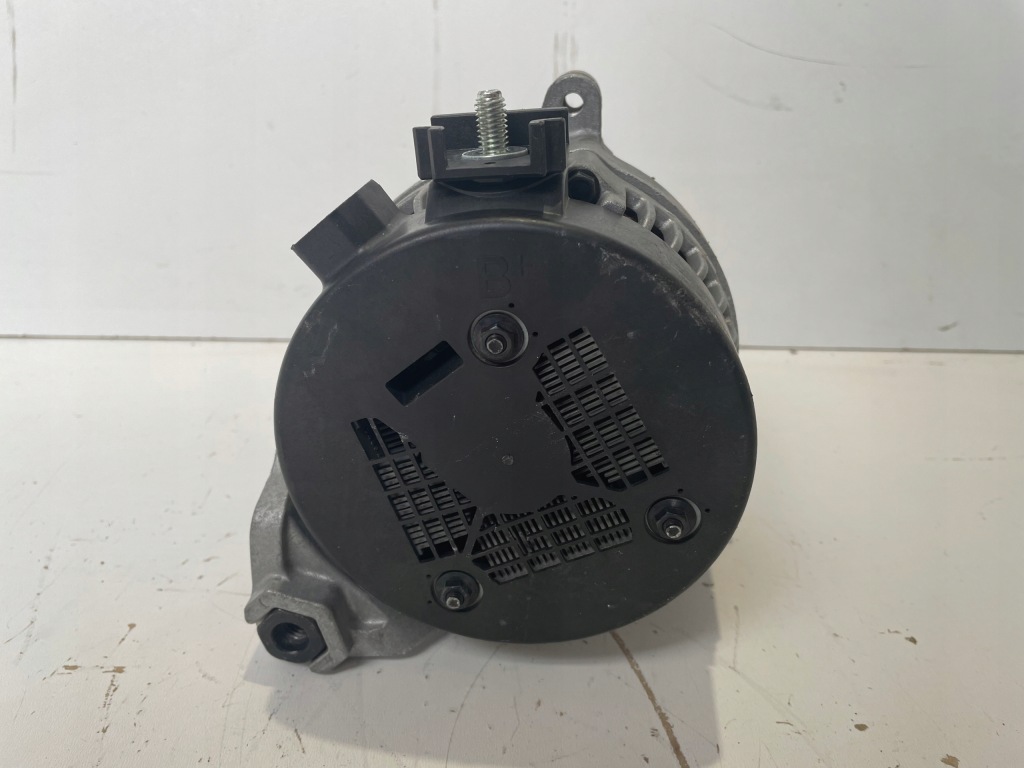 Генератор 180a bmw f39 f40 f44 f46 f48 mini f60 f54 f55 f57 Оригінал