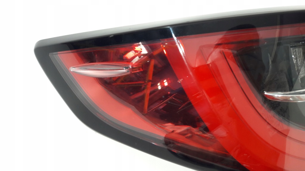 фото №2, Toyota corolla e21 задняя левая лампа led kombi r62