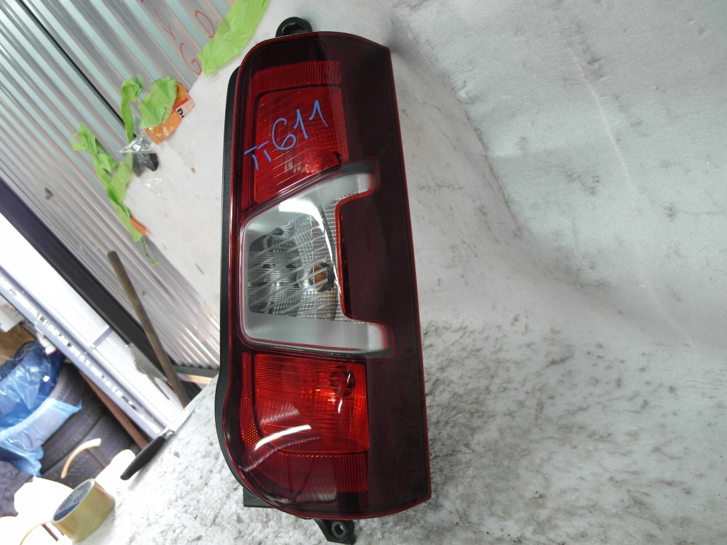 фото №2, Berlingo iv partner combo idealna лампа задняя правая