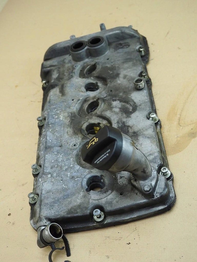 фото №11, Крышка клапанов левая a8 d3 6.0 bht 07c103475ag