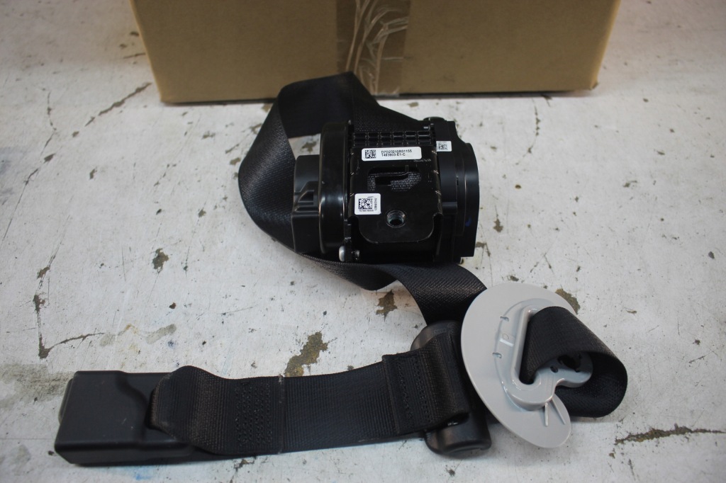 Купити Pas безпеки правий tesla y 1493803e1c