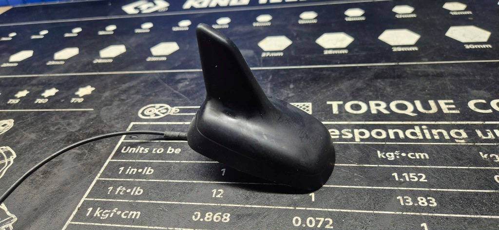 Купить Антенна audi a4 b8 8k9035503