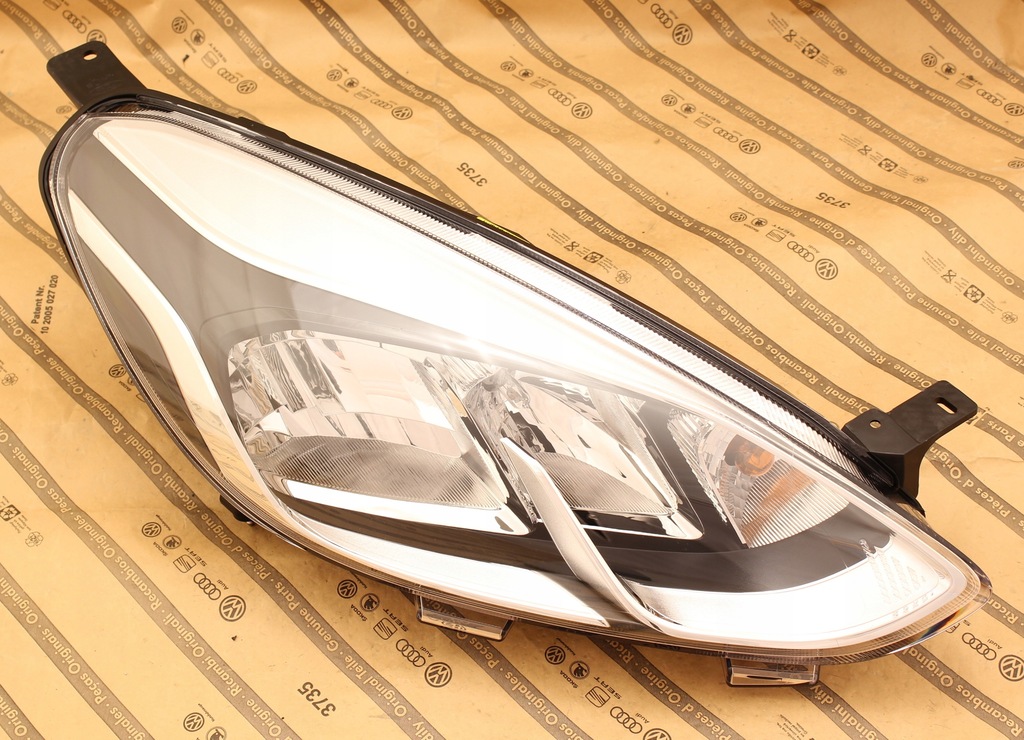 фото №1, Ford fiesta viii mk8 17+ лампа перед pół led nowa