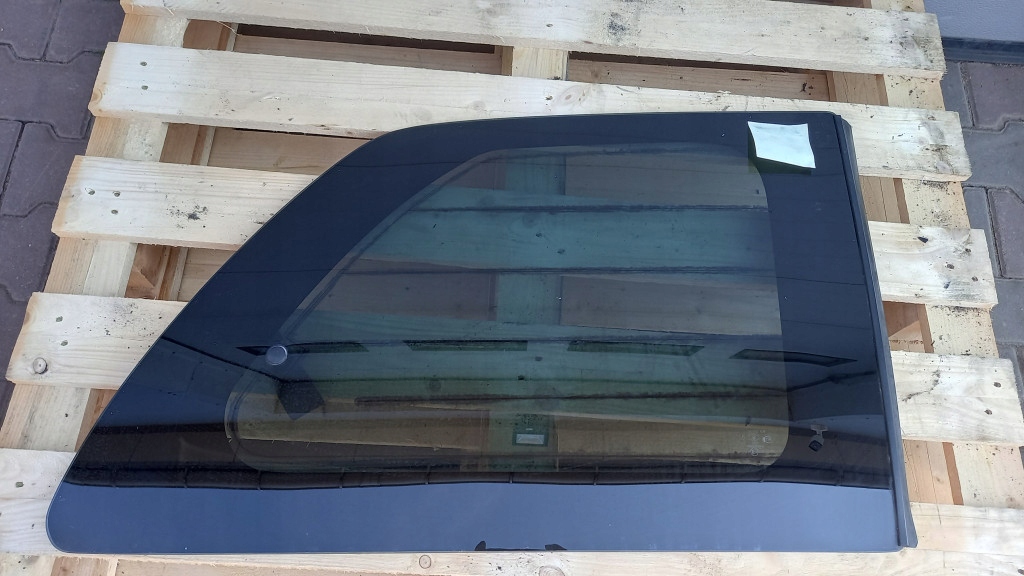 фото №1, Скло кузовна права mazda mpv