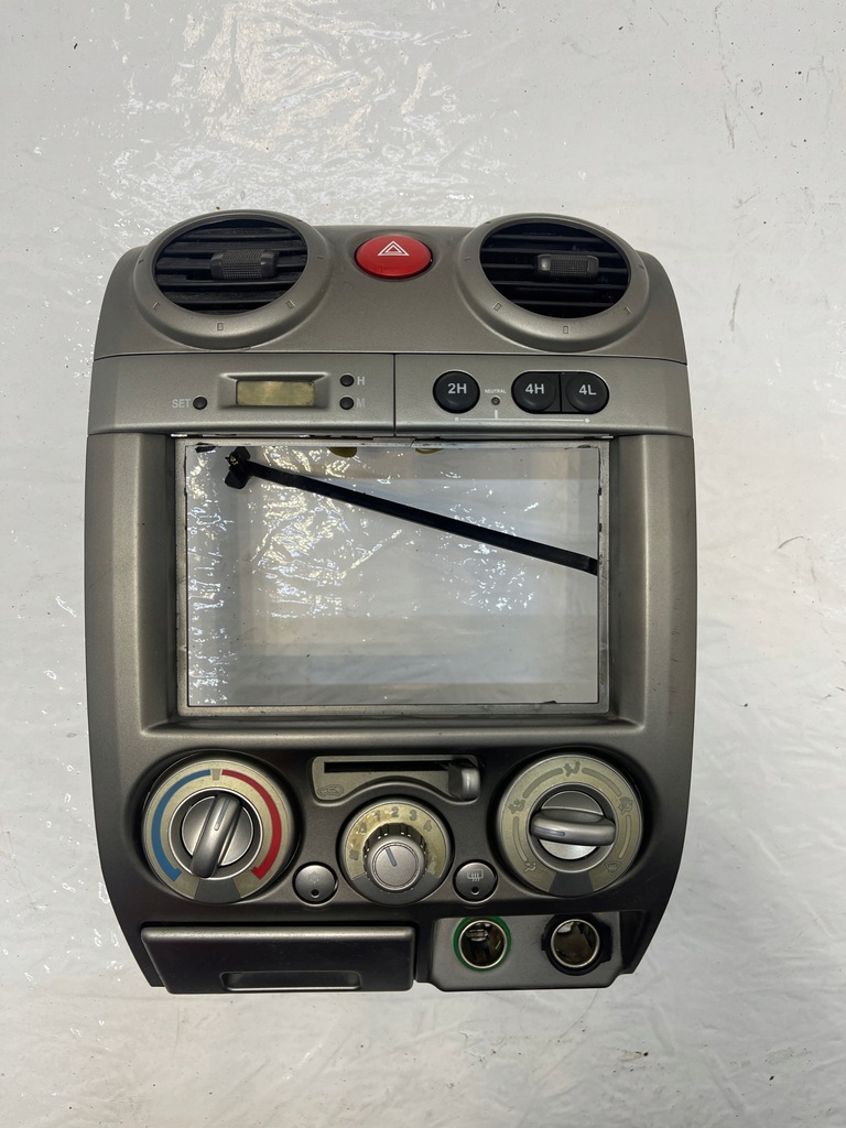 фото №1, Isuzu d-max рамка радіо панель кондиціонера 8974073600