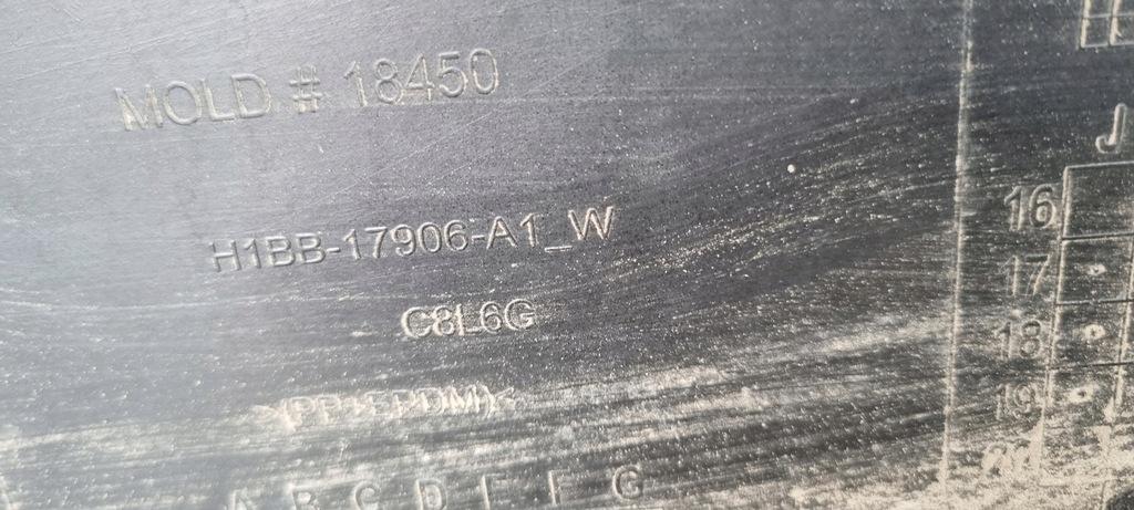 фото №11, Ford fiesta mk8 st-line 17-23 бампер задня 4xpdc