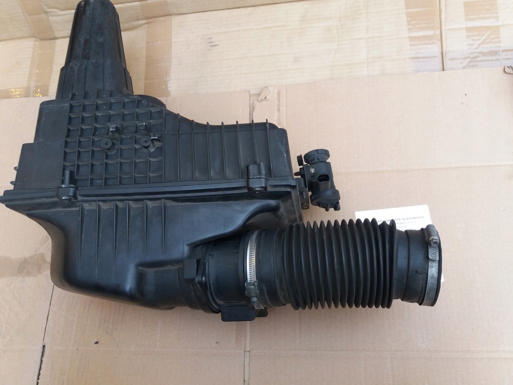 фото №4, Корпус фильтра воздуха peugeot 607 2.2 hdi