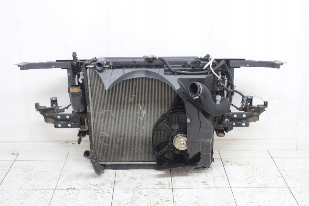 фото №4, Pas передний радиатор navara d40 pathfinder r51 2005r- 2.5 dci автоматическая коробка передач