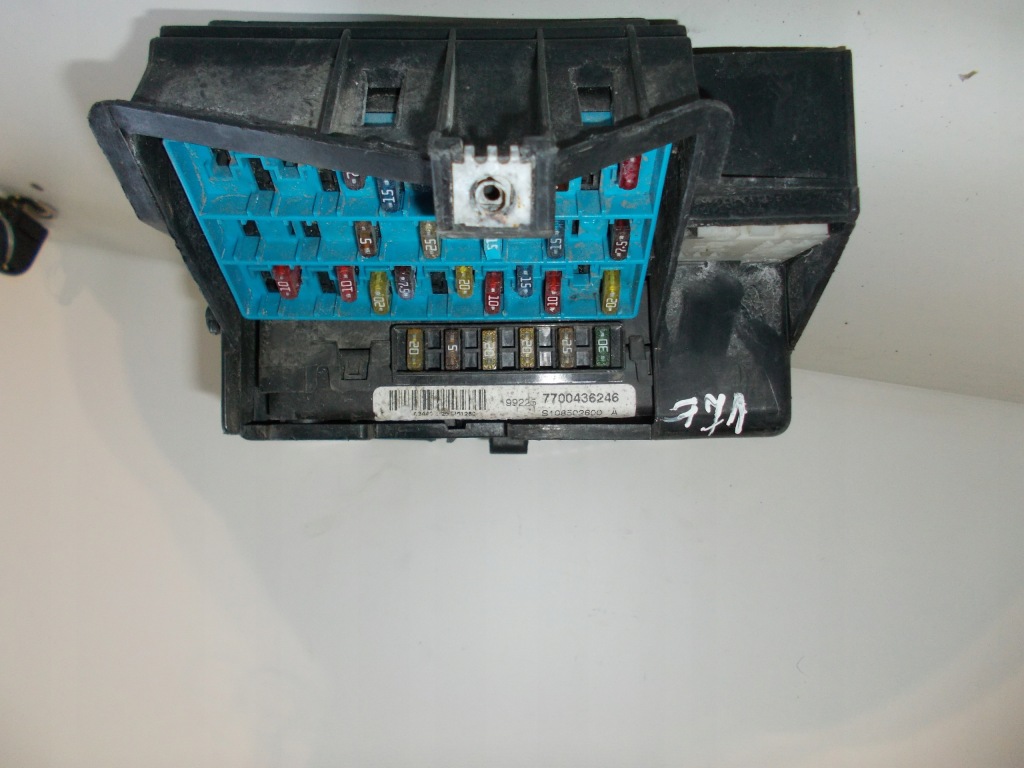 Купить Renault , модуль 7700436246