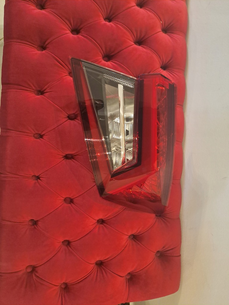 фото №1, Skoda karoq лампа задня права