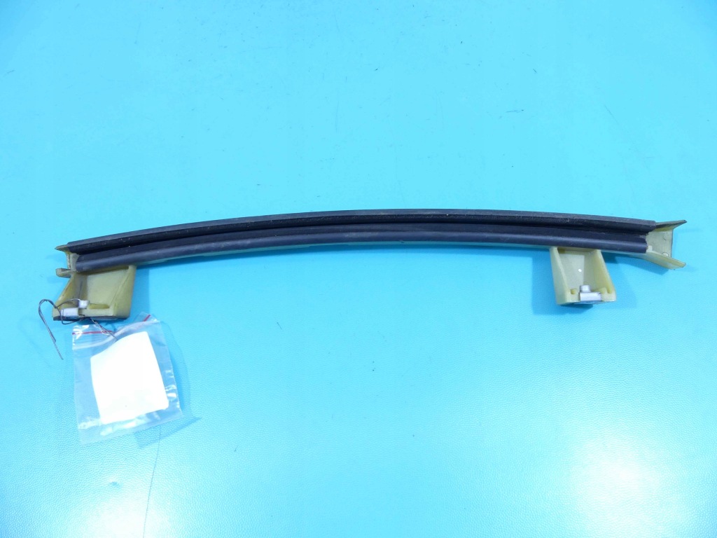 фото №2, Молдинг направляющая дверь перед правая malibu iv 11-